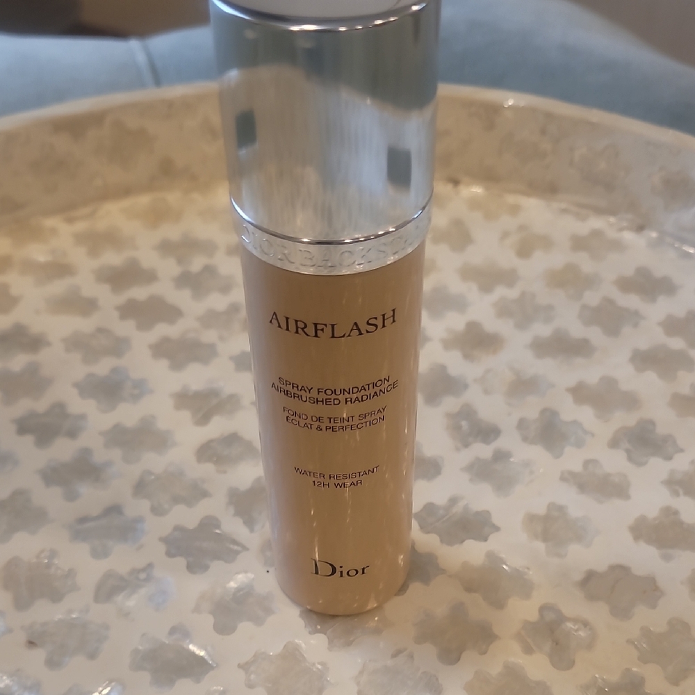 Dior Airflash Foundation Radiant Finish